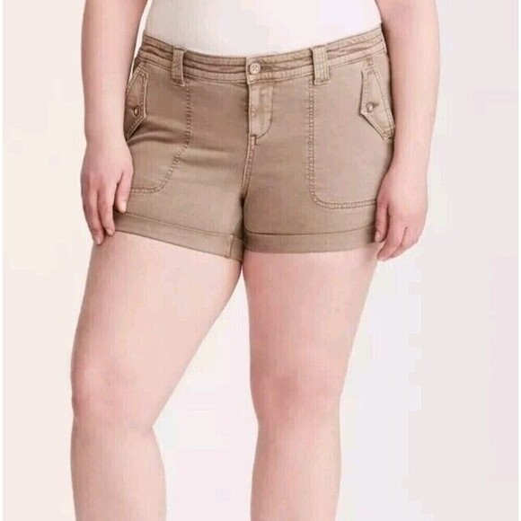 Torrid Military  Short Shorts Size 30 Summer Khaki Tan Stretch Twill Chino New - Picture 1 of 10